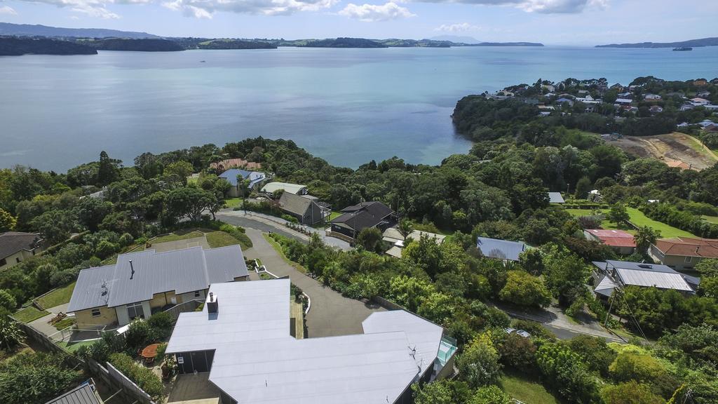 Tahi Lodge - Matakana Coast Snells Beach
