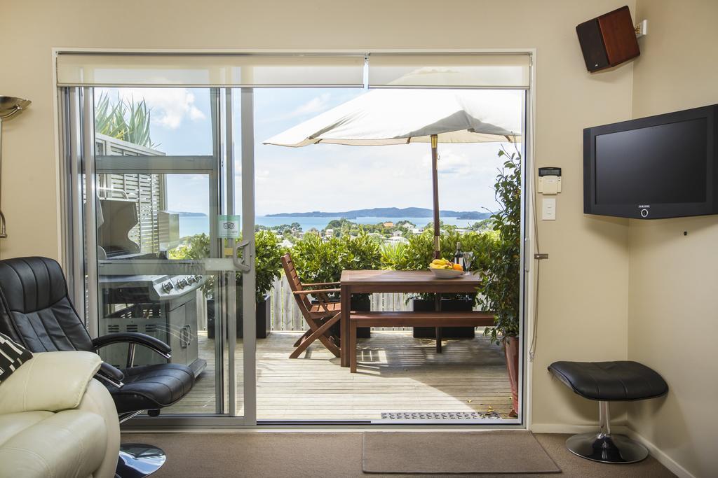 Tahi Lodge - Matakana Coast Bed & Breakfast