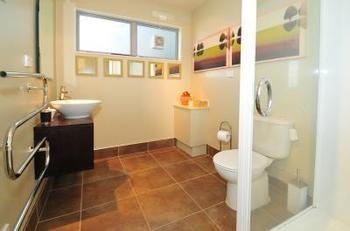 Tahi Lodge - Matakana Coast Bed & Breakfast